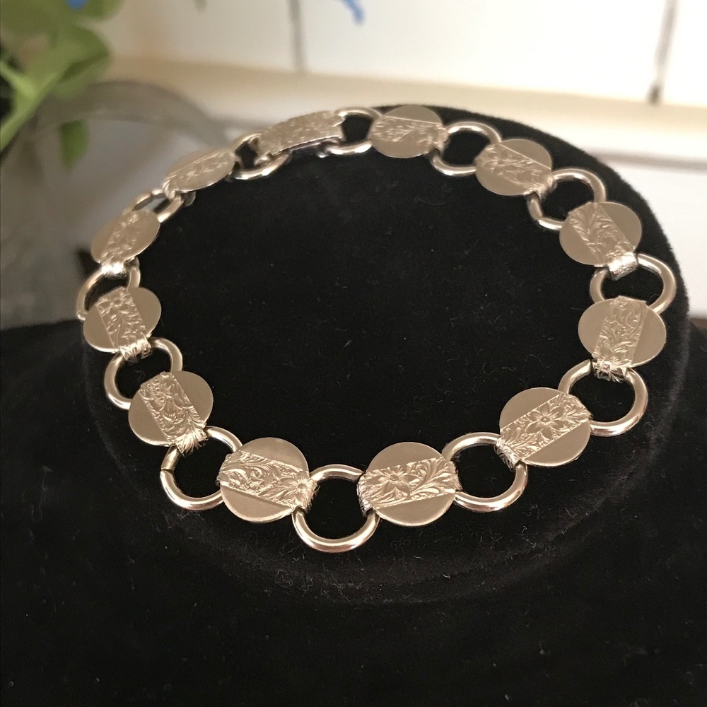 Vintage Sarah Coventry Floral Etched Silver Tone Coin Link Bracelet 7 1/2"